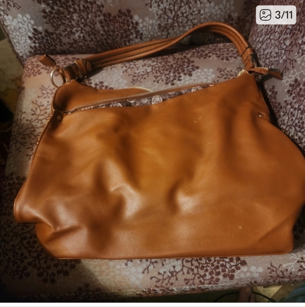5 Purses - Picture 4 of 10